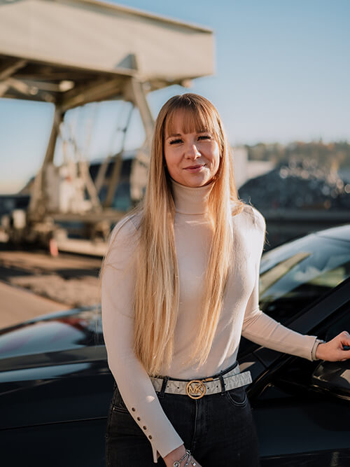 Alicia Gross, Pauls Fahrschulen Alicia Gross